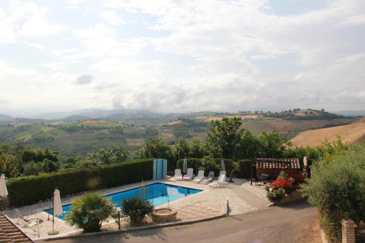 Villa Il Salice Castilenti Exterior foto
