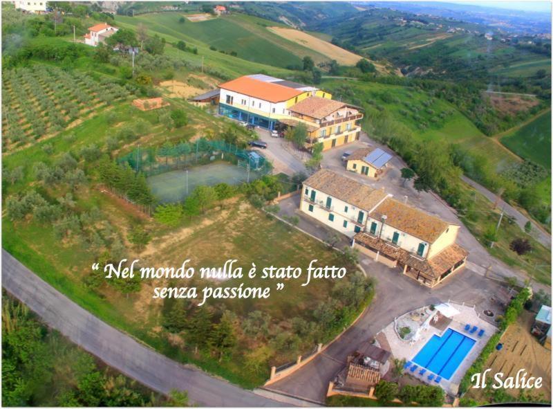 Villa Il Salice Castilenti Exterior foto